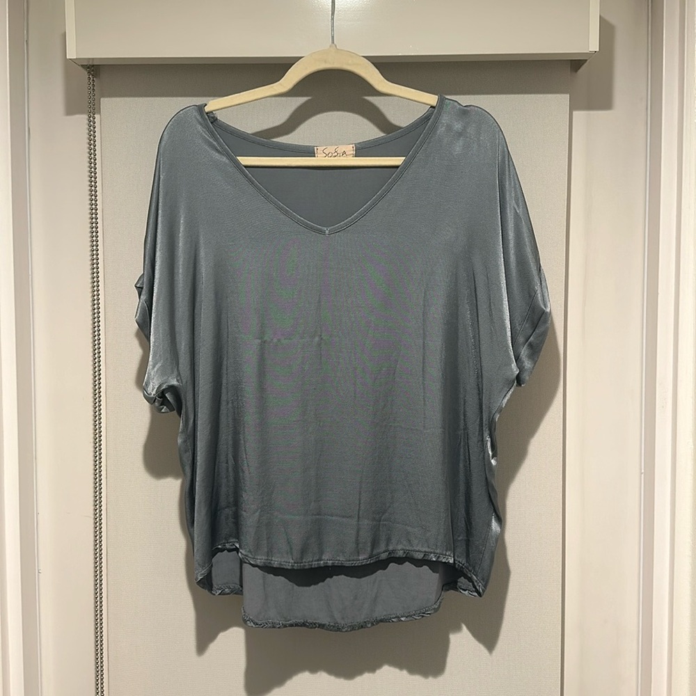 Sofia Grey/Blue Silky Tee